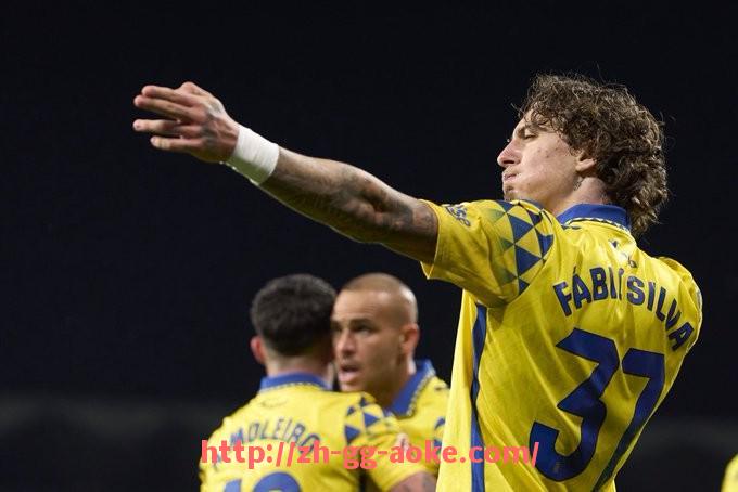 澳客足彩-英超球队队歌故事与背后情感传承